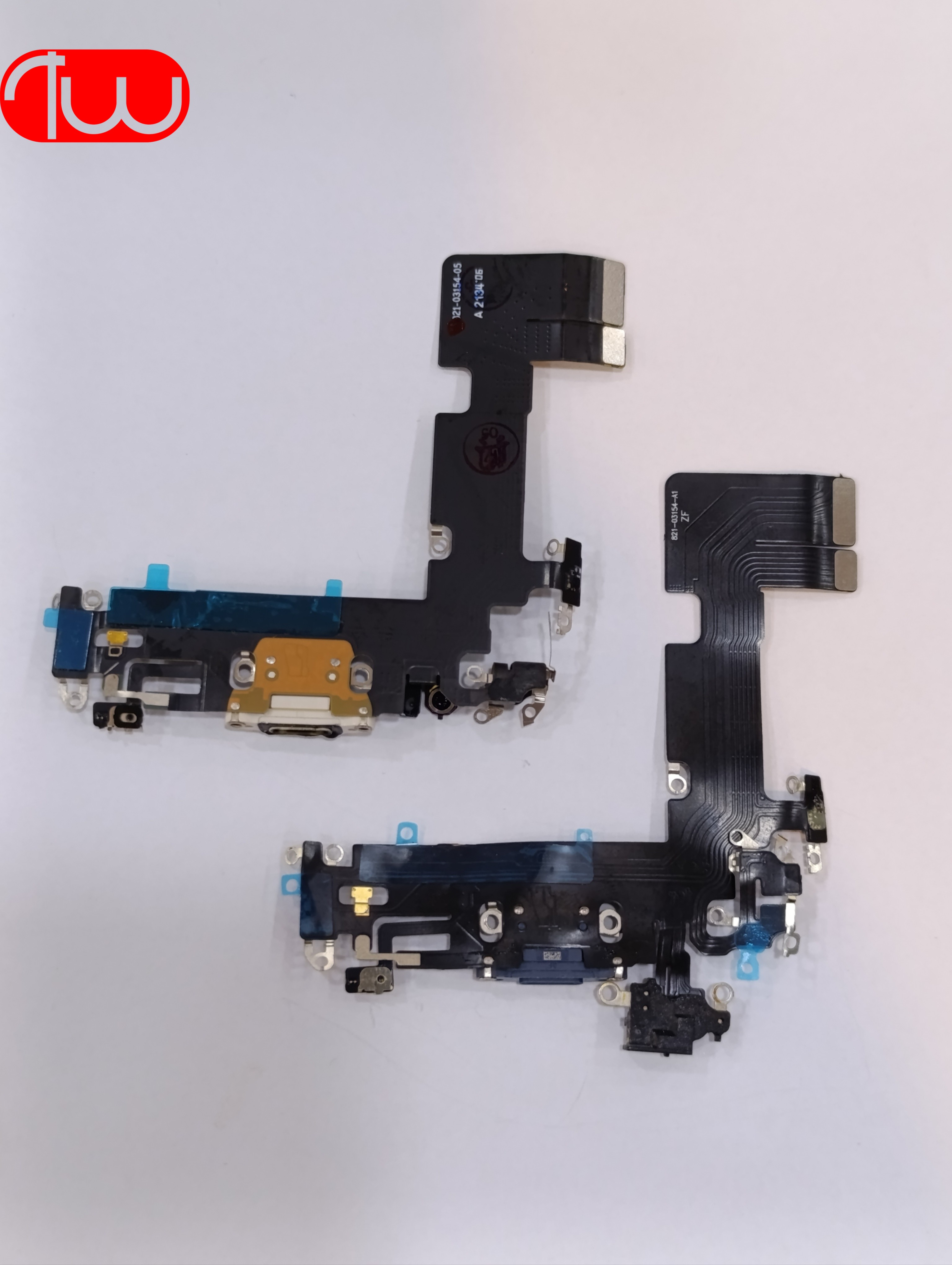 فلت برد شارژ آیفون IPhone 13 آبی اورجینال